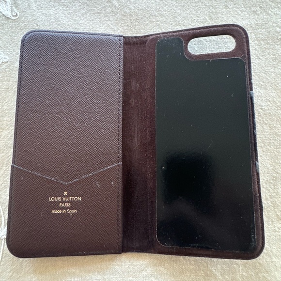 Louis Vuitton iPhone 8 Plus Phone Case - Authentic - Picture 2 of 2